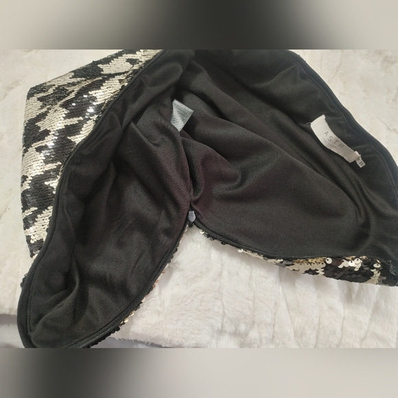 ASTR The Label Darby Sequined Black & White Herringbone Mini Skirt Sz M - Picture 10 of 16
